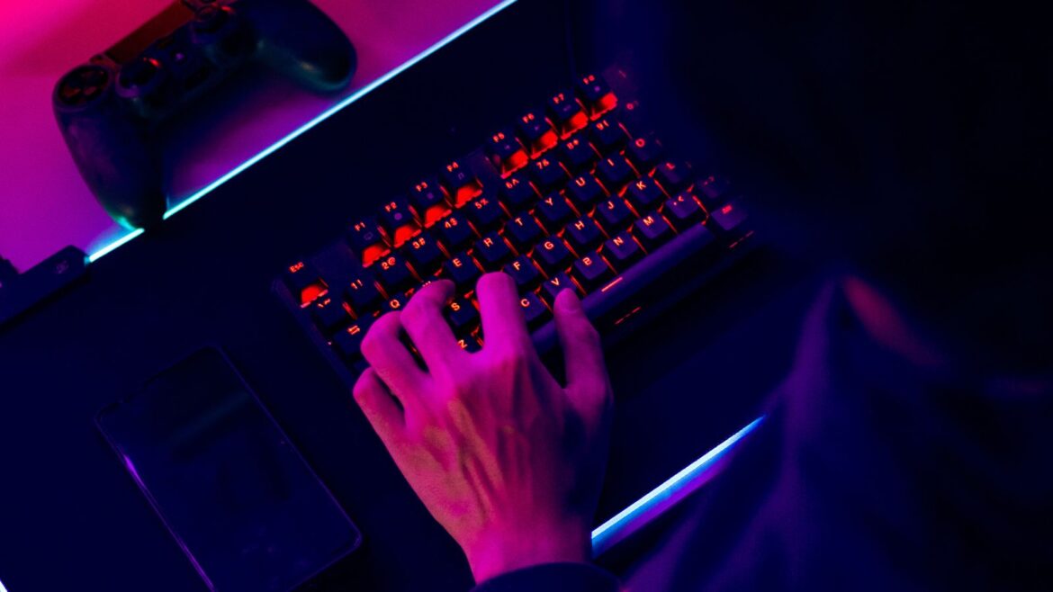 Start Playing Paid Games and Make Extra Cash