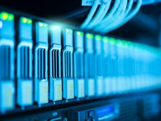 online community hosting, game server hosting, dedicated game server, community server solutions, multiplayer game hosting, scalable game hosting, advanced community hosting, optimized game servers, international game hosting, high-performance community hosting