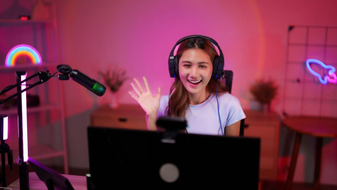 How Live Streamers Make Money From Gifts and Tips